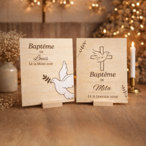pancarte de bienvenue baptême en bois personnalisé avec colombe et croix